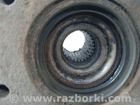 ФОТО Кулак поворотный левый со ступицей для KIA Sorento BL Киев