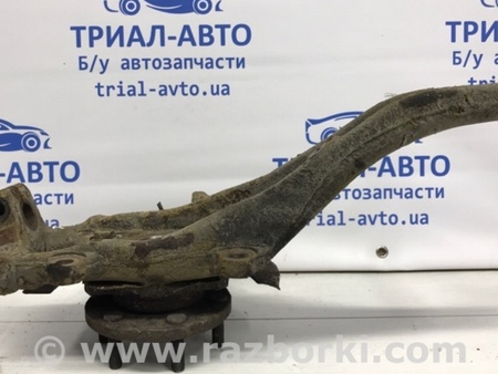 ФОТО Кулак поворотный правый со ступицей для Nissan Pathfinder R51 Киев