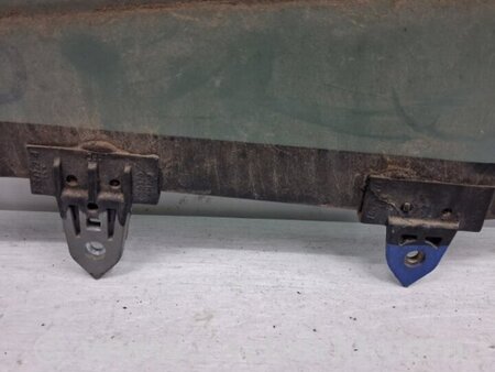 ФОТО Стекло двери заднее правое для Nissan Navara D40 Киев