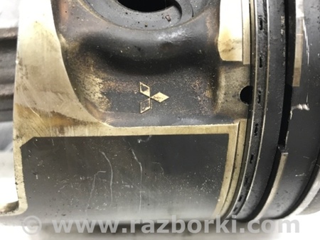 ФОТО Поршень с шатуном для Mitsubishi Pajero Wagon 4 Киев