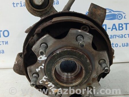 ФОТО Цапфа задняя правая со ступицей для Mitsubishi Pajero Wagon 3 Киев