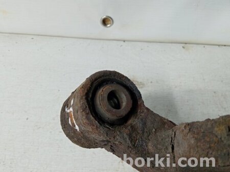 ФОТО Цапфа задняя правая со ступицей для Mitsubishi Pajero Wagon 3 Киев