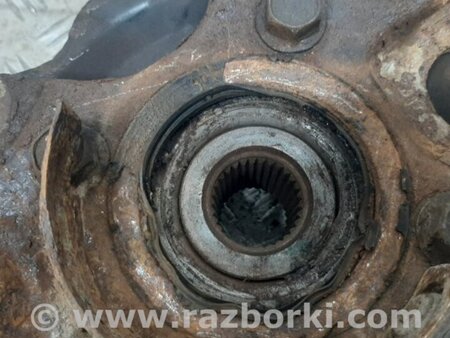 ФОТО Кулак поворотный правый со ступицей для Mitsubishi Pajero Wagon 4 Киев