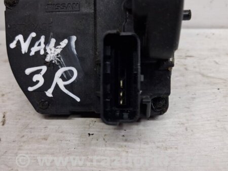 ФОТО Замок двери задний правый для Nissan Navara D40 Киев