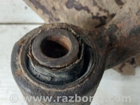 ФОТО Цапфа задняя правая со ступицей для Mitsubishi Pajero Wagon 4 Киев