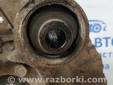 ФОТО Цапфа задняя левая со ступицей для Mitsubishi Pajero Wagon 4 Киев