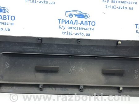 ФОТО Накладка двери для Mitsubishi Pajero Wagon 4 Киев