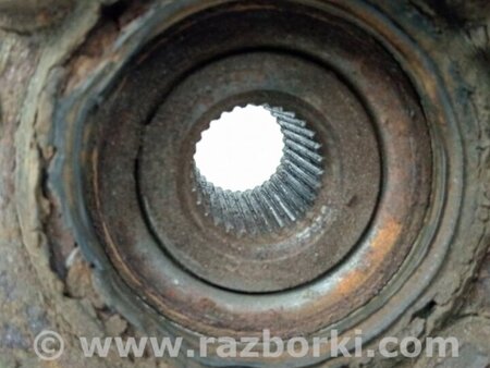 ФОТО Кулак поворотный правый со ступицей для Mitsubishi Pajero Wagon 4 Киев