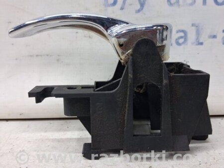 ФОТО Ручка двери внутренняя правая для Nissan Navara D40 Киев