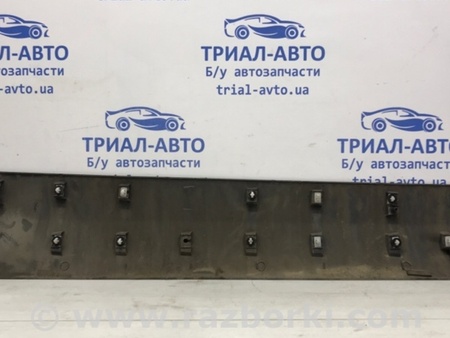 ФОТО Накладка двери для Mitsubishi Pajero Wagon 3 Киев