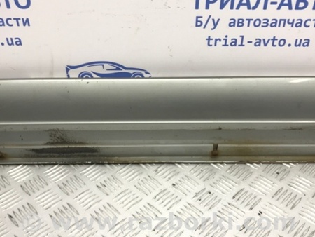 ФОТО Накладка порога внешняя правая для Mitsubishi Pajero Wagon 3 Киев
