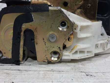 ФОТО Замок двери передний правый для Mitsubishi Pajero Wagon 3 Киев