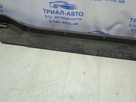 ФОТО Накладка порога внешняя правая для Mitsubishi Pajero Wagon 4 Киев