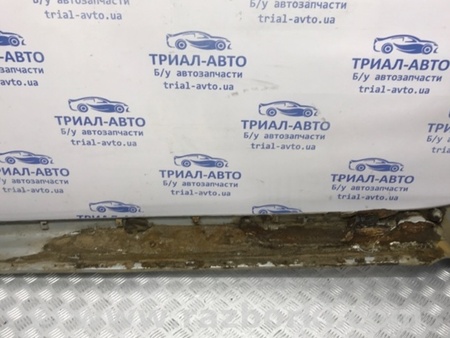 ФОТО Накладка порога внешняя правая для Mitsubishi Pajero Wagon 3 Киев