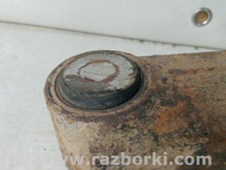 ФОТО Рычаг задней подвески нижний поперечный (под пружину) для Mitsubishi Pajero Wagon 4 Киев