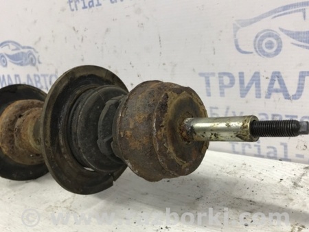 ФОТО Амортизатор передний для Mitsubishi Pajero Wagon 3 Киев