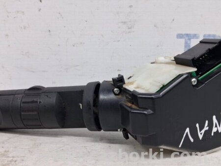 ФОТО Переключатель подрулевой правый(дворники) для Nissan Navara D40 Киев