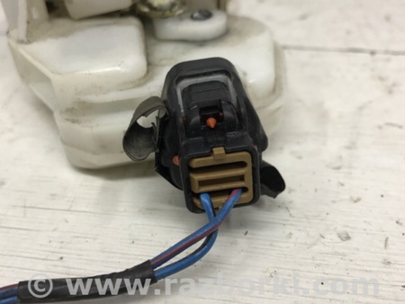 ФОТО Замок двери передний правый для Mitsubishi Pajero Wagon 3 Киев