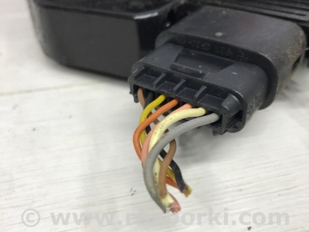 ФОТО Замок двери передний правый для Hyundai i30 GD Киев