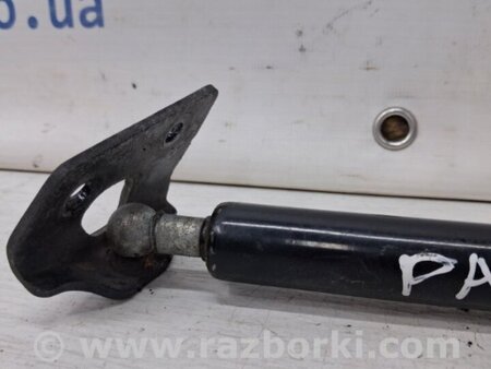 ФОТО Амортизатор крышки багажника для Nissan Pathfinder R51 (05-14) Київ