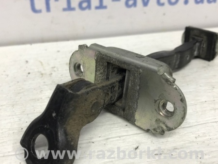 ФОТО Ограничитель двери задний правый для Nissan Navara D40 Киев