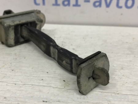 ФОТО Ограничитель двери задний левый для Nissan Navara D40 Киев