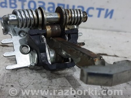 ФОТО Ограничитель двери передний правый для Renault Megane 3 Киев