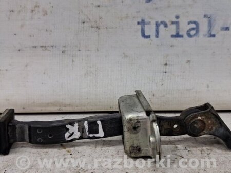 ФОТО Ограничитель двери передний правый для Nissan Navara D40 Киев