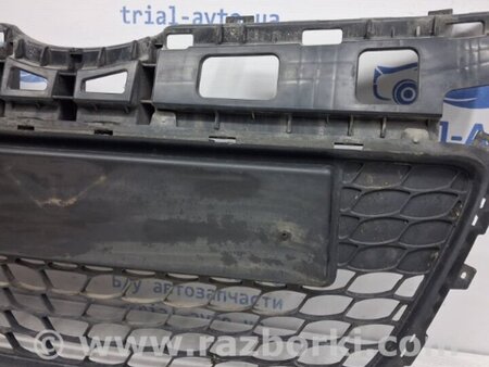 ФОТО Решетка бампера центральная для Hyundai i30 FD Киев