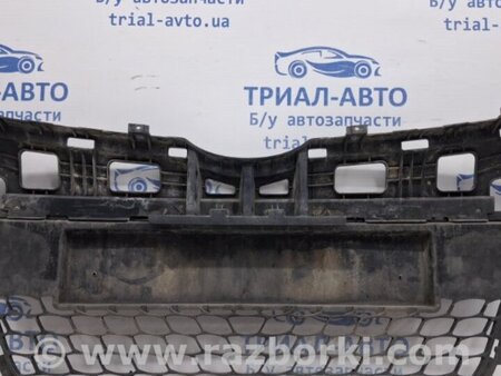 ФОТО Решетка бампера центральная для Hyundai i30 FD Киев