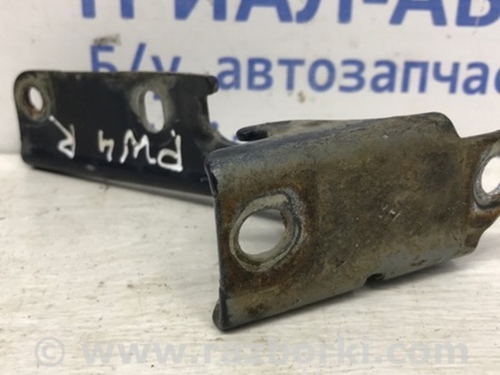 ФОТО Петля капота правая для Mitsubishi Pajero Wagon 4 Киев