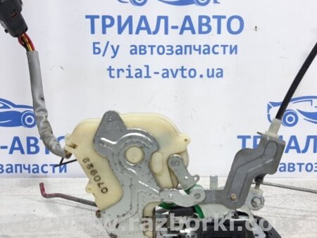 ФОТО Замок двери передний правый для KIA Sorento BL Киев