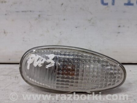 ФОТО Повторитель поворотника для Mitsubishi Pajero Wagon 3 Киев