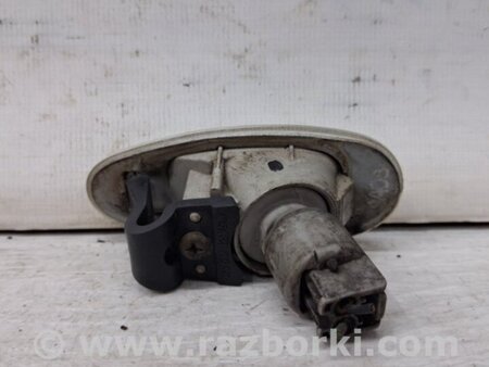 ФОТО Повторитель поворотника для Mitsubishi Pajero Wagon 3 Киев