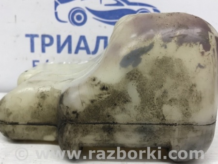 ФОТО Бачок радиатора (расширительный) для Mitsubishi Pajero Wagon 3 Киев