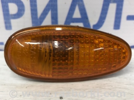 ФОТО Повторитель поворотника для Mitsubishi Pajero Wagon 3 Киев