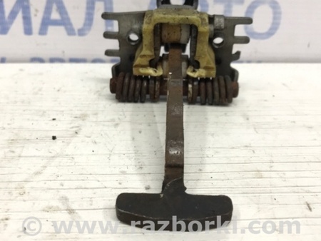 ФОТО Ограничитель двери задний правый для Renault Megane 3 Киев