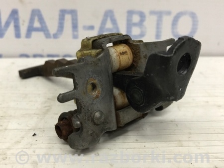 ФОТО Ограничитель двери задний правый для Renault Megane 3 Киев