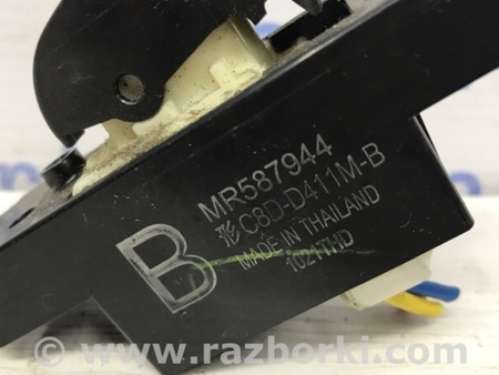 ФОТО Кнопка стеклоподъемника для Mitsubishi Outlander XL Киев