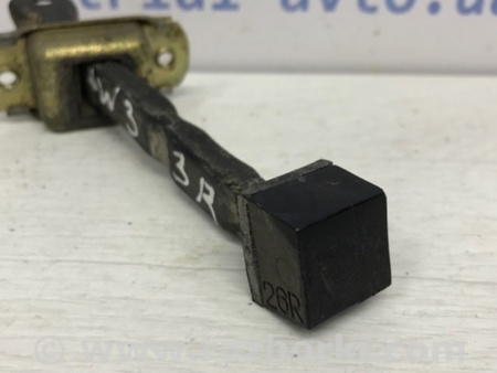 ФОТО Ограничитель двери задний правый для Mitsubishi Pajero Wagon 3 Киев