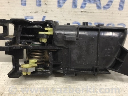 ФОТО Ручка двери внутренняя правая для Mitsubishi Pajero Wagon 4 Киев