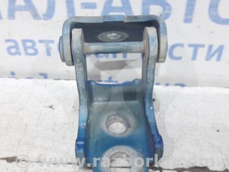 ФОТО Петля двери задней левой нижняя для Renault Megane 3 Киев