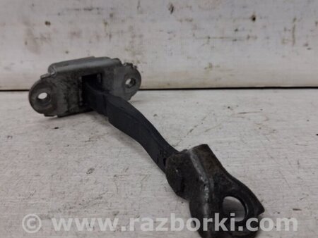 ФОТО Ограничитель двери передний правый для Nissan Pathfinder R51 Киев