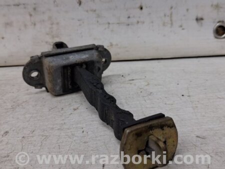 ФОТО Ограничитель двери задний правый для Nissan Pathfinder R51 Киев