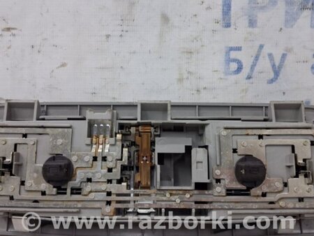 ФОТО Плафон для Nissan Pathfinder R51 Киев