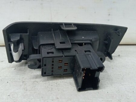 ФОТО Кнопка стеклоподъемника для Nissan X-Trail T31 (2007-2014) Киев