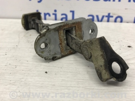 ФОТО Ограничитель двери задний правый для Nissan Pathfinder R51 Киев