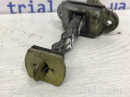 ФОТО Ограничитель двери задний правый для Nissan Pathfinder R51 Киев