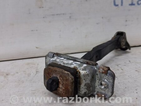 ФОТО Ограничитель двери передний правый для Hyundai i30 FD Киев