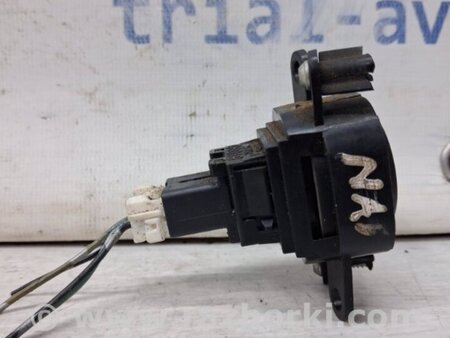 ФОТО Кнопка аварийки для Nissan Navara D40 Киев